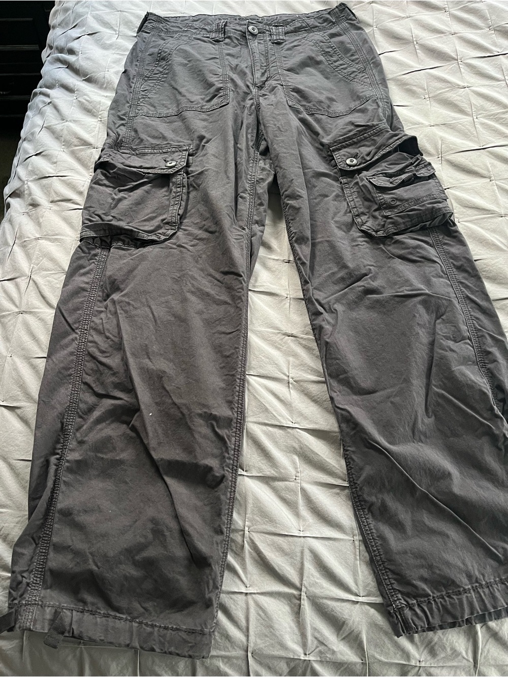 American Eagle Outfitters Women’s Black Cargo Pants with Multiple Pockets